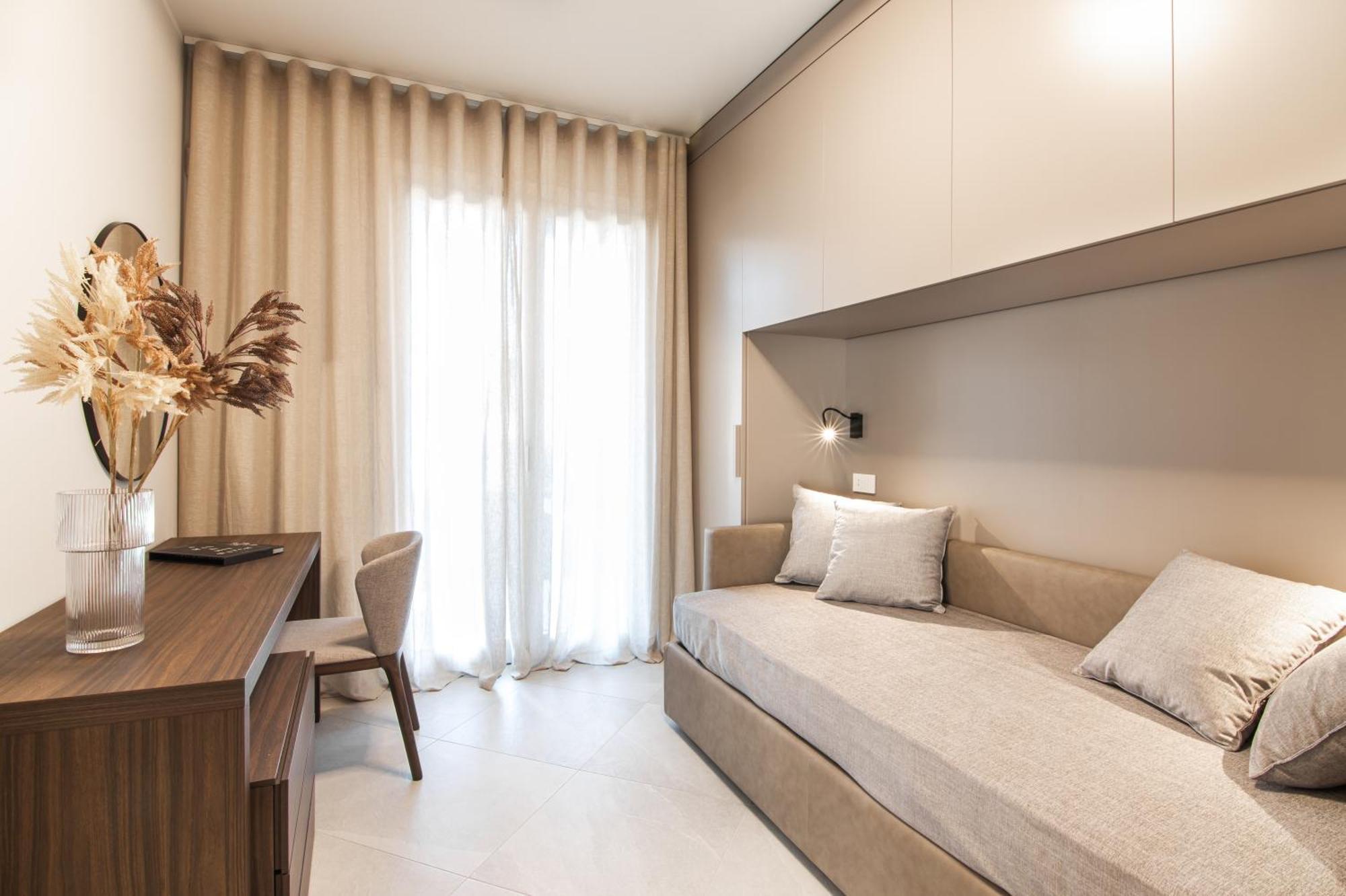Lago Dorato Luxury Apartments & Villa - Lake Como View コーリコ エクステリア 写真