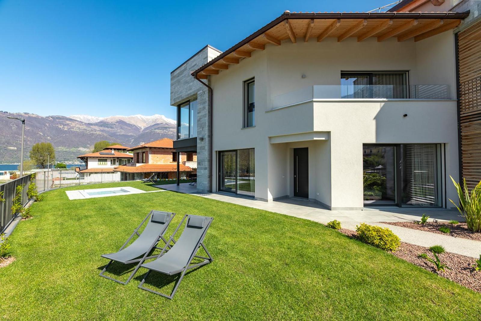 Lago Dorato Luxury Apartments & Villa - Lake Como View コーリコ エクステリア 写真